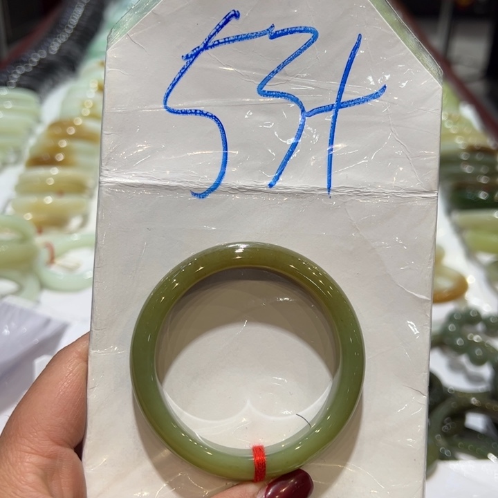 和田玉（糖玉）手镯未镶嵌黄***茉