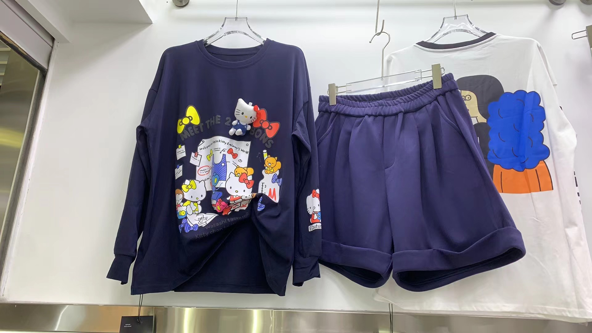 2025年新款胖mm遮肉显瘦休闲套装藏蓝色半袖，大裤衩