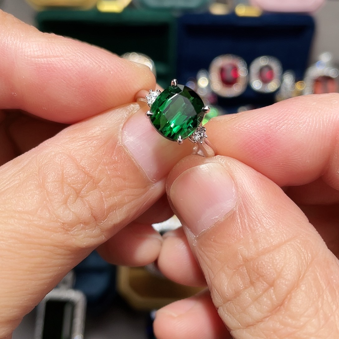 18K金镶嵌戒指碧玺4.87ct