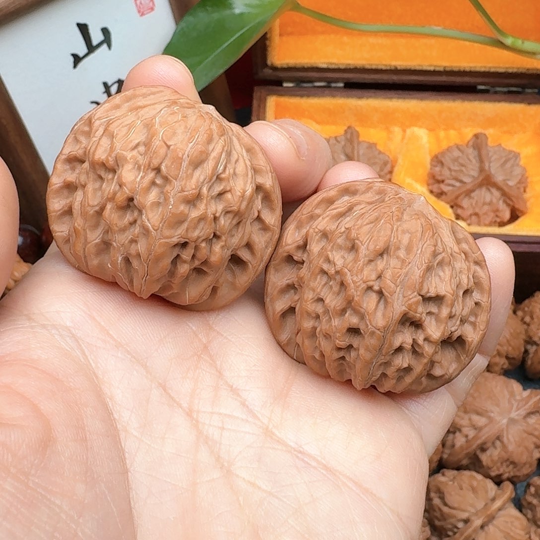 文玩核桃把件38磨盘狮子头