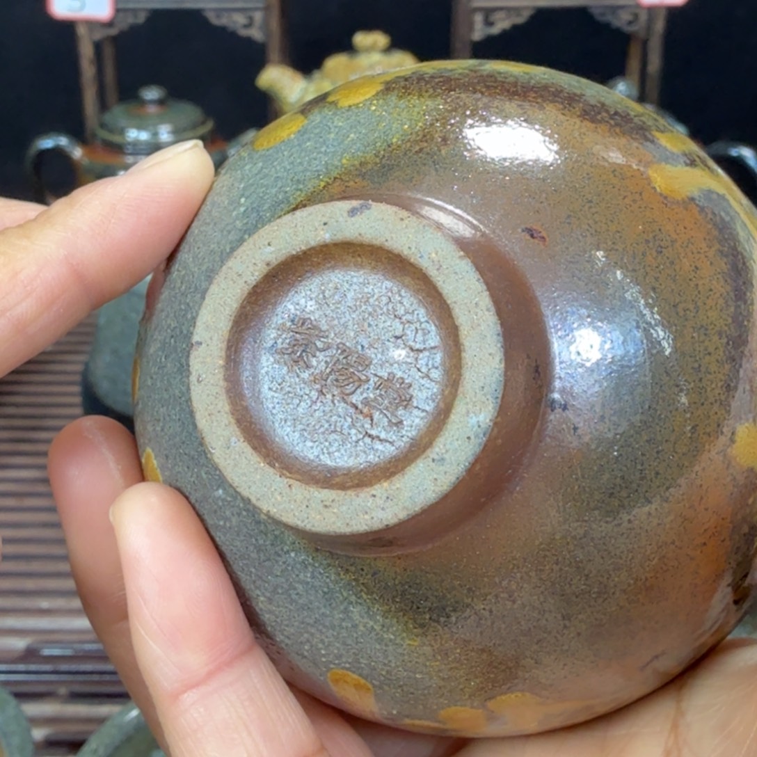 众***望紫砂茶壶紫泥制作