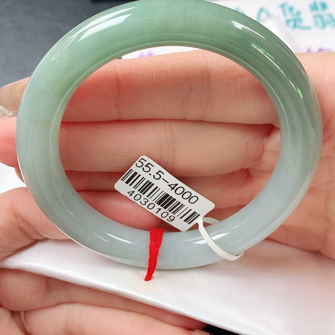 翡翠手镯未镶嵌冰胶半山水圆条55圈口 50号