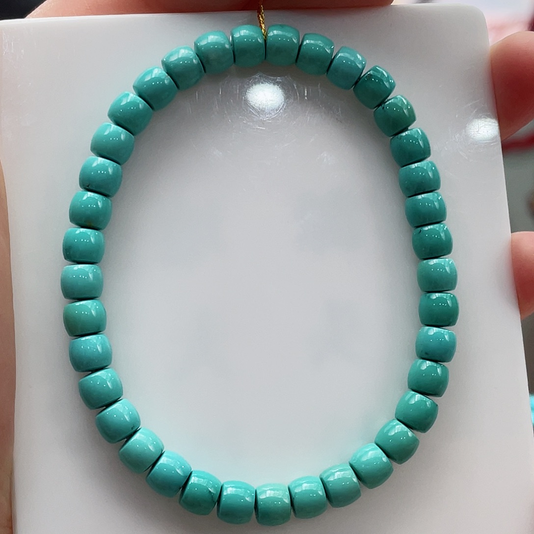 绿松石颈饰未镶嵌