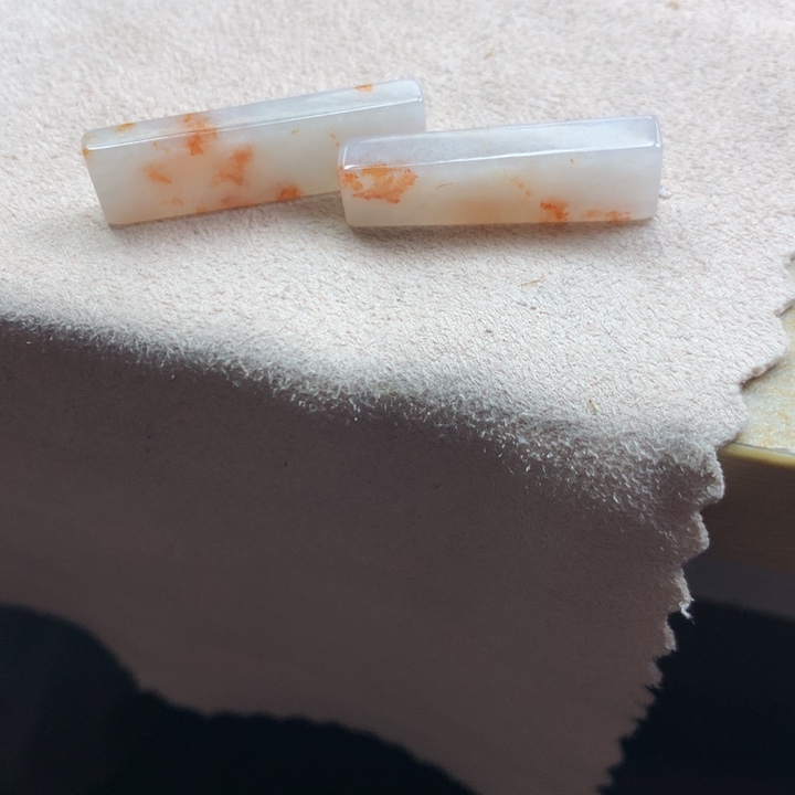 翡翠颈饰未镶嵌艳**下吊坠