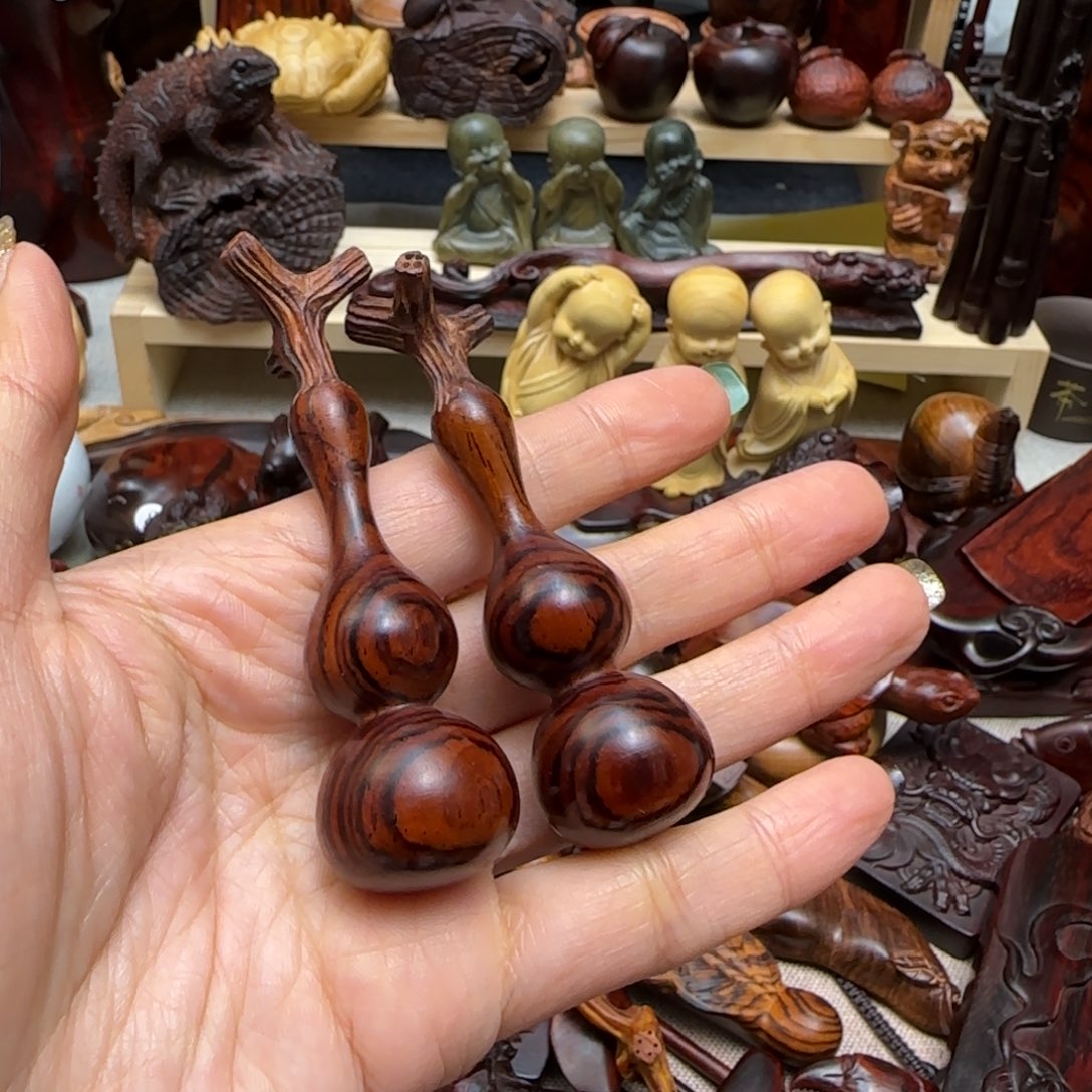 木微凹黄檀雕刻龙头葫芦一对