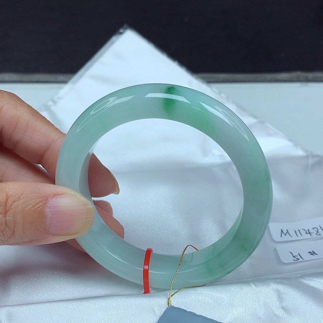 翡翠未镶嵌手镯51圈4852