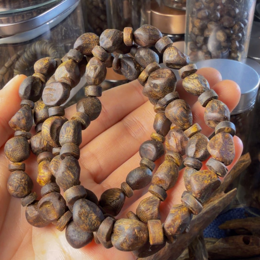 沉香沉香碎屑沉水树丁8克发一条