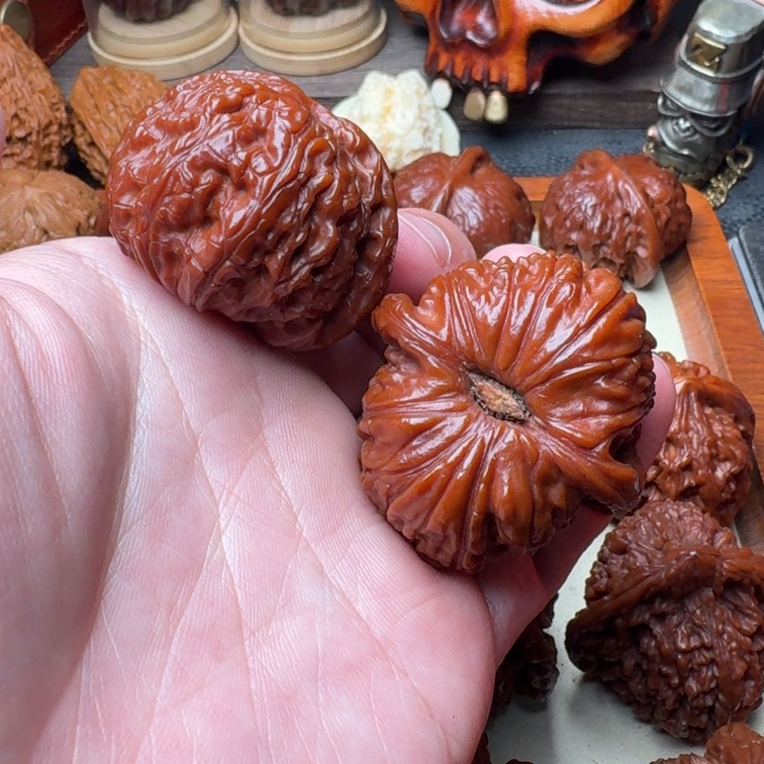 文玩核桃吊坠玩**号白狮子