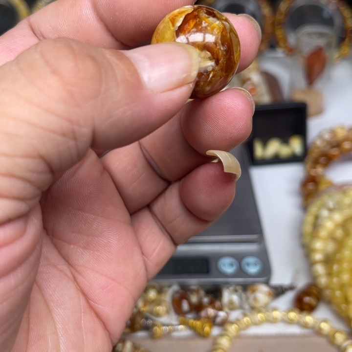 灰***发琥珀未镶嵌裸石04号