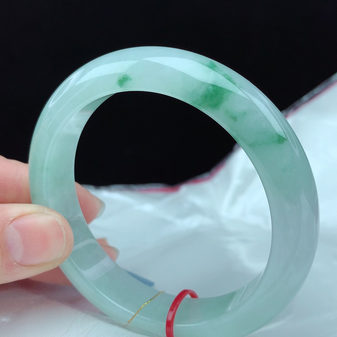 翡翠手镯未镶嵌56圈1226