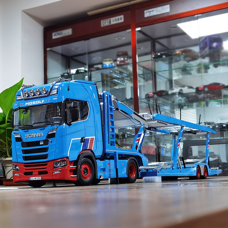 NZG 1:18 斯堪尼亚V8 730S 4*2 拖头双层托架套装合金运输车模型