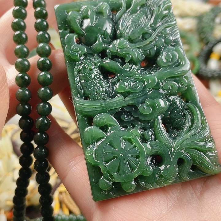 和田玉未镶嵌颈饰