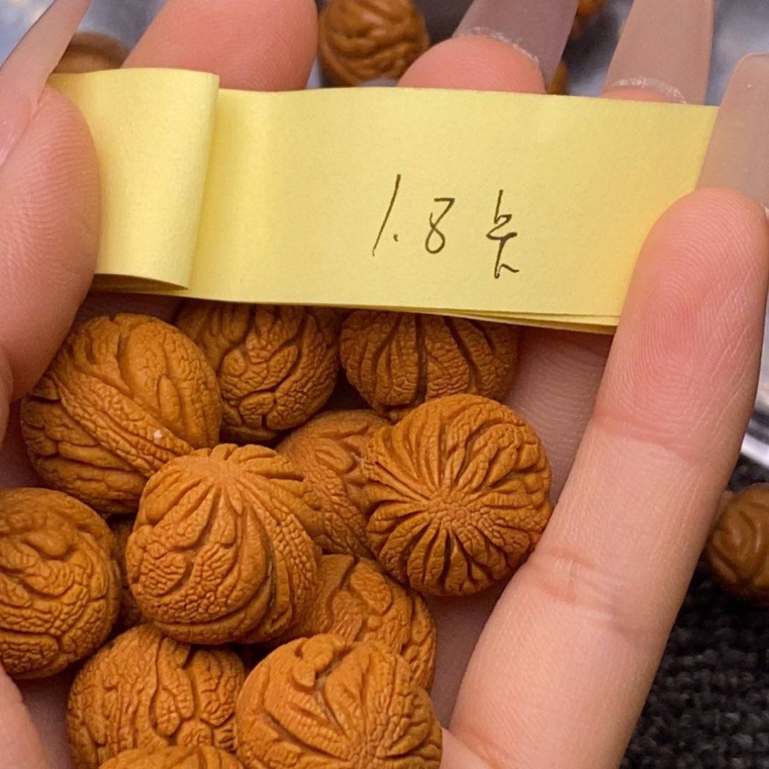 秦岭山脉龙纹桃核 14