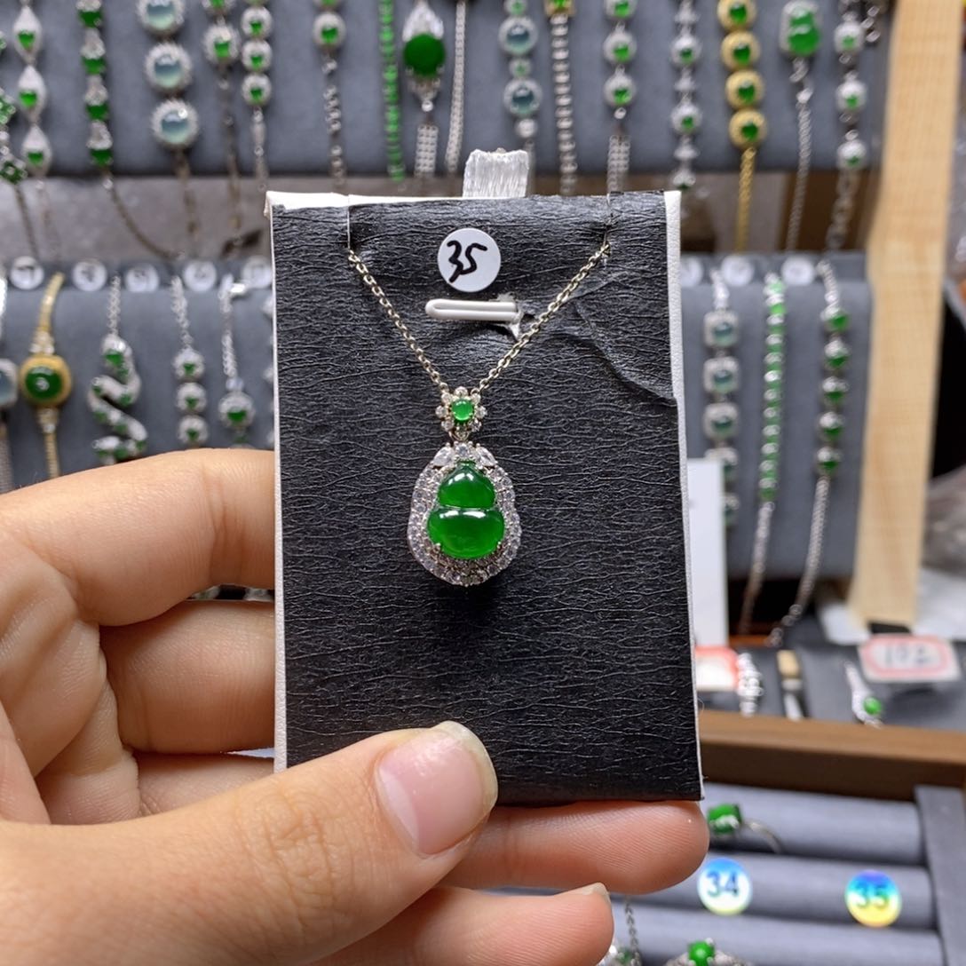 翡翠颈饰银S925镶嵌蒋**?翡翠