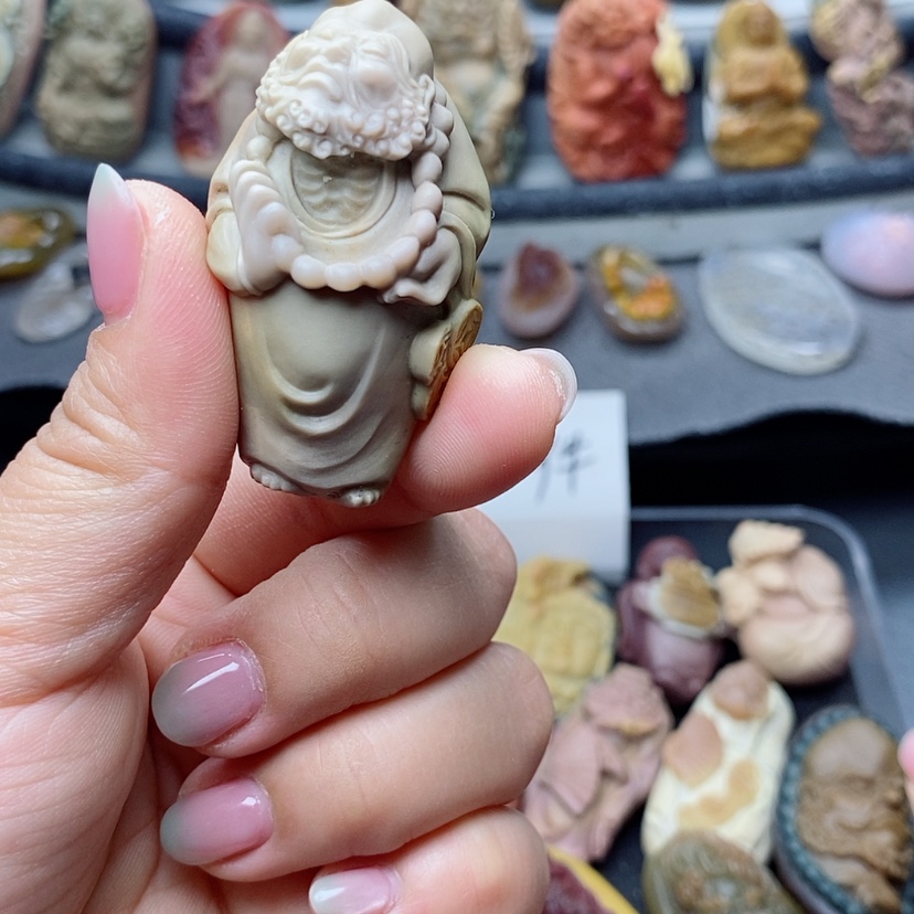 【闪购商品】定制石英质玉吊坠未镶嵌