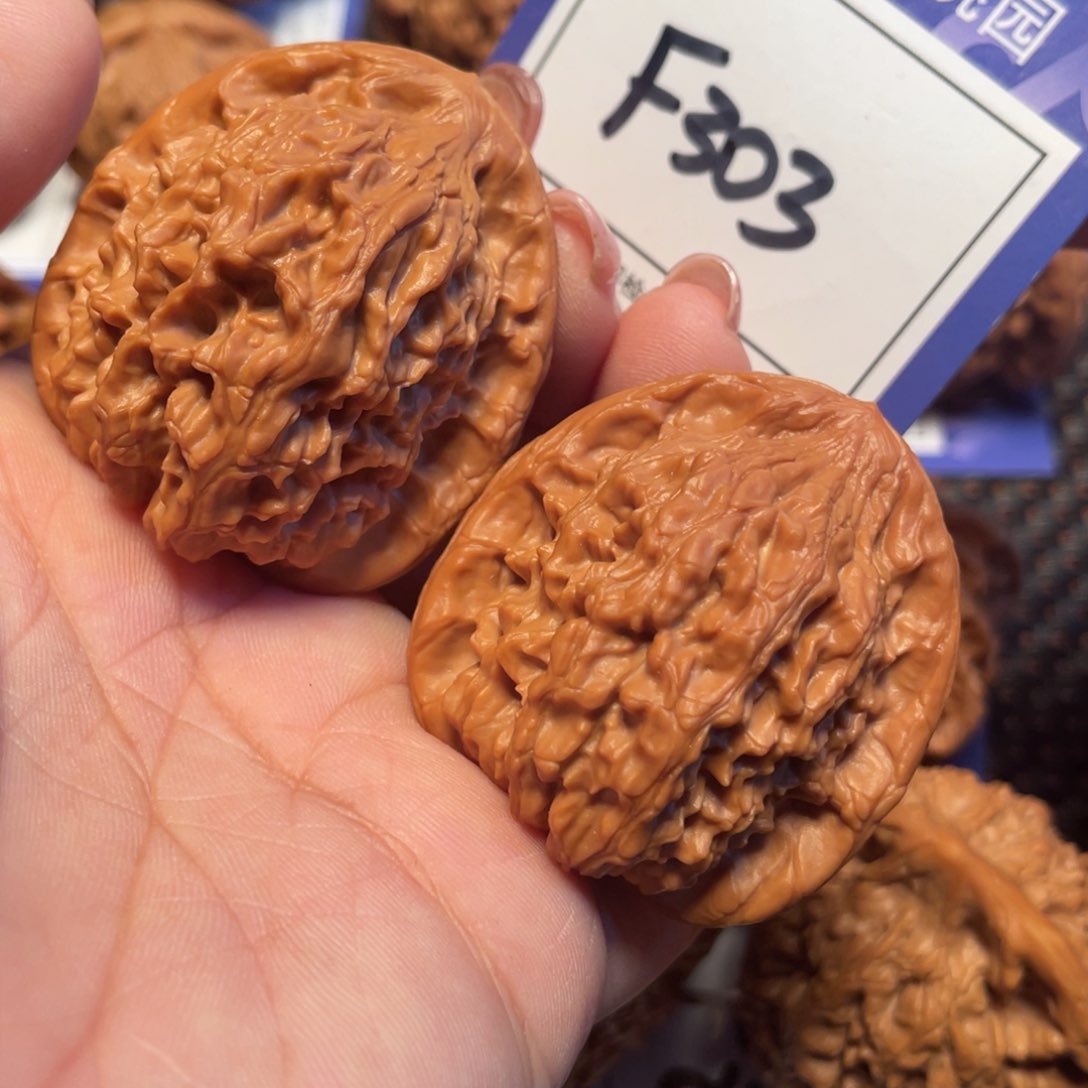 文玩核桃把件303号红狮子40