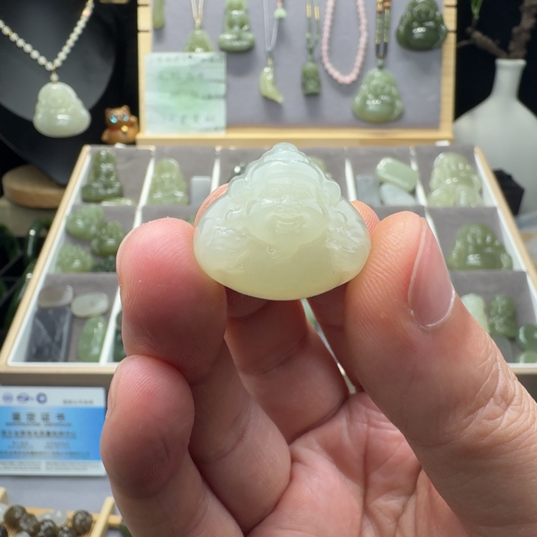 和田玉颈饰未镶嵌