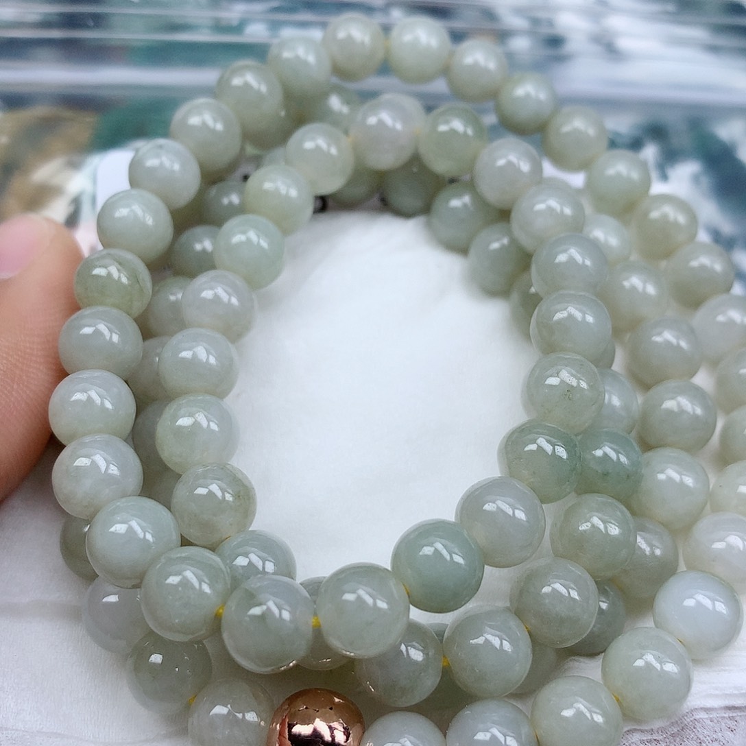 翡翠颈饰未镶嵌珠子