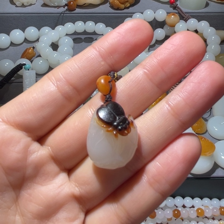 哈***瓜和田玉未镶嵌手链