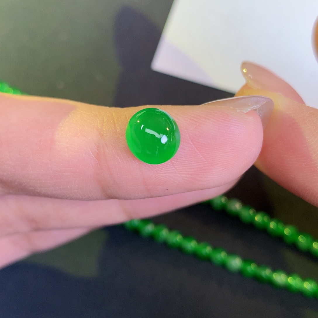 余***圈翡翠裸石8.05-7.46-4.66