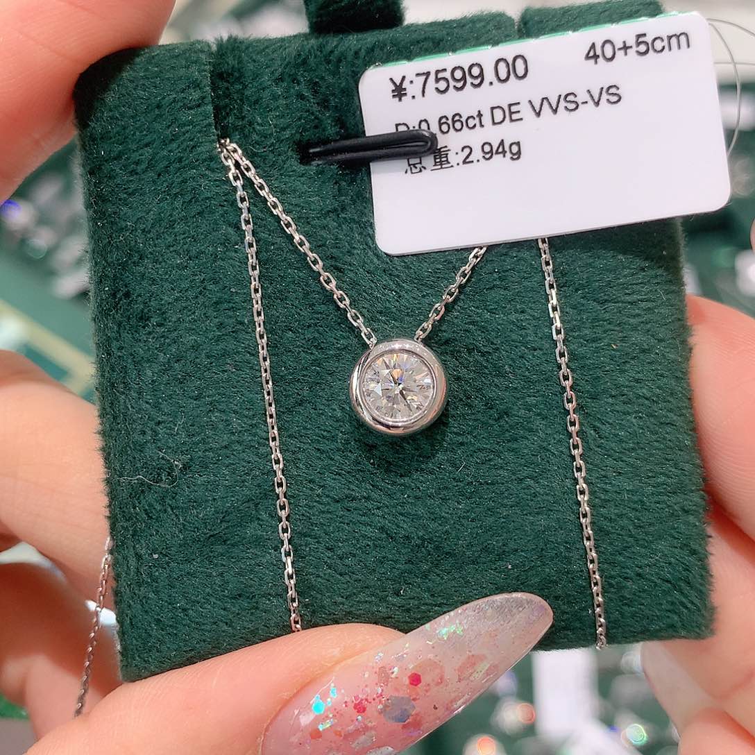 实验室培育钻石颈饰18K金镶嵌