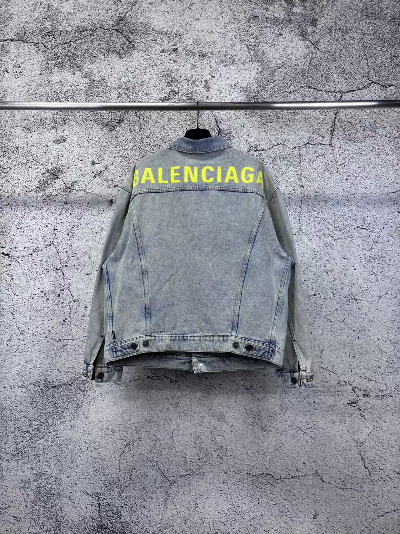 未使用 Balenciaga/巴黎世家 背后刺绣牛仔外套/36码/RB0187