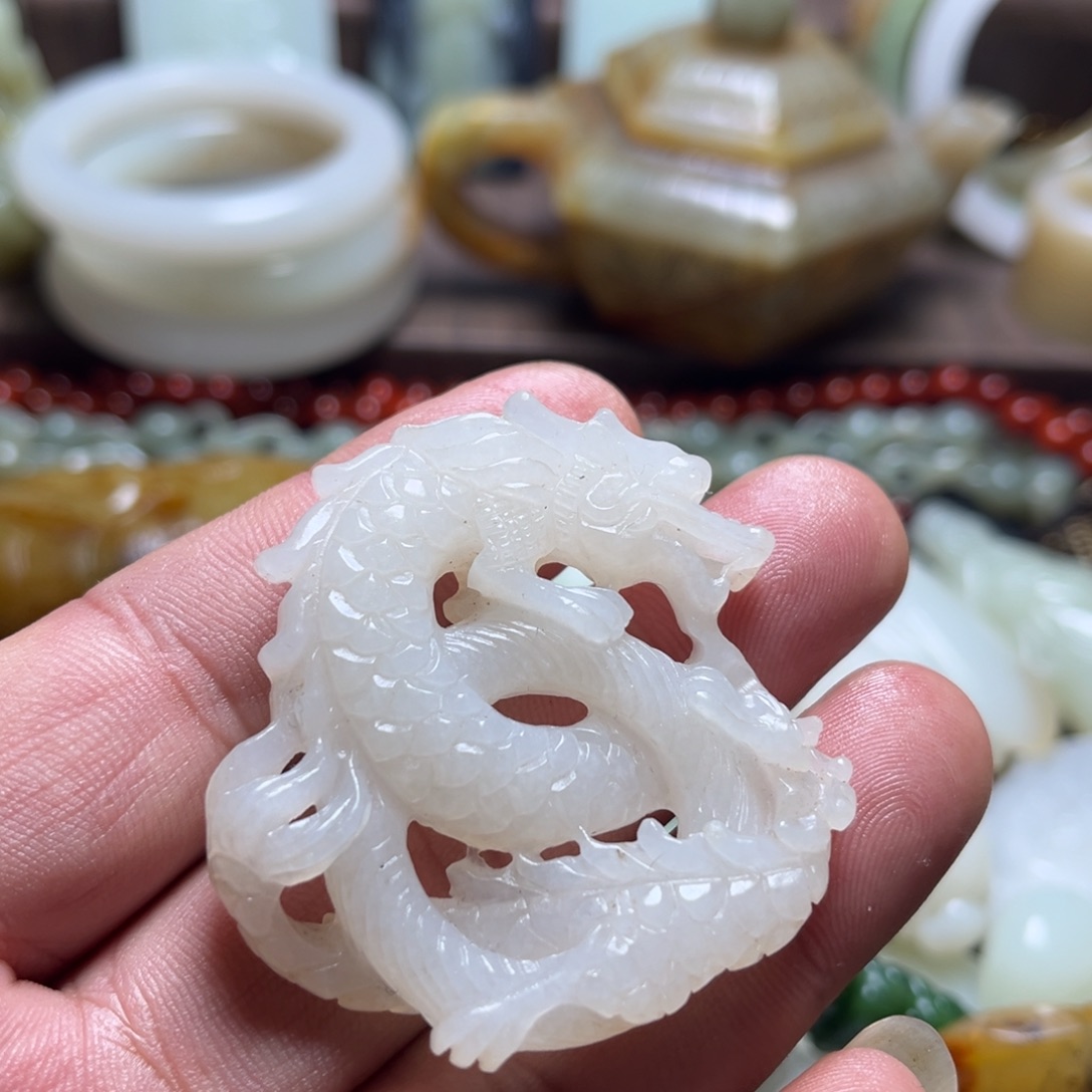 和田玉未镶嵌挂件