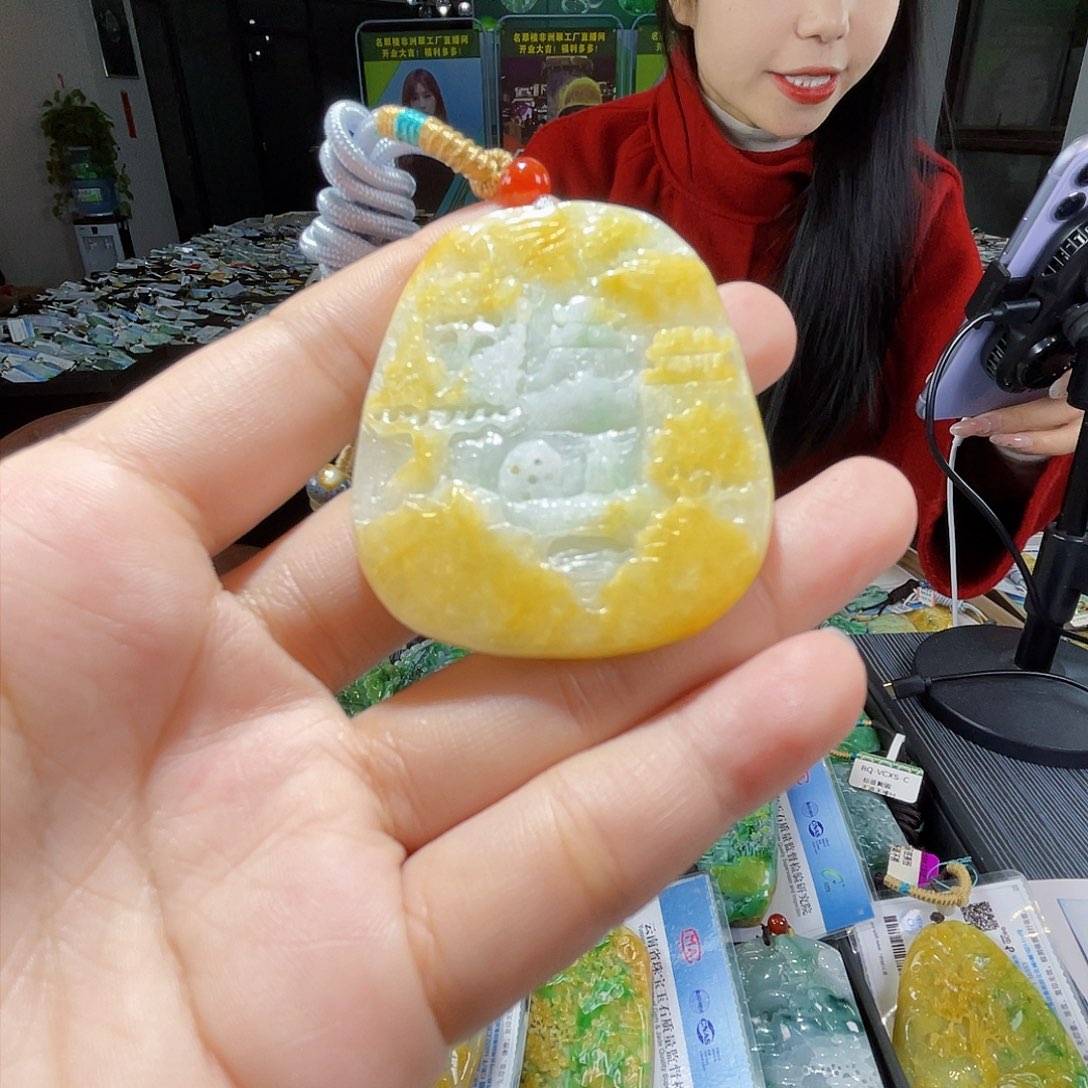 颈饰未镶嵌翡翠一