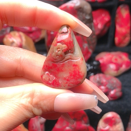 昌化鸡血石昌化鸡血石精品挂件