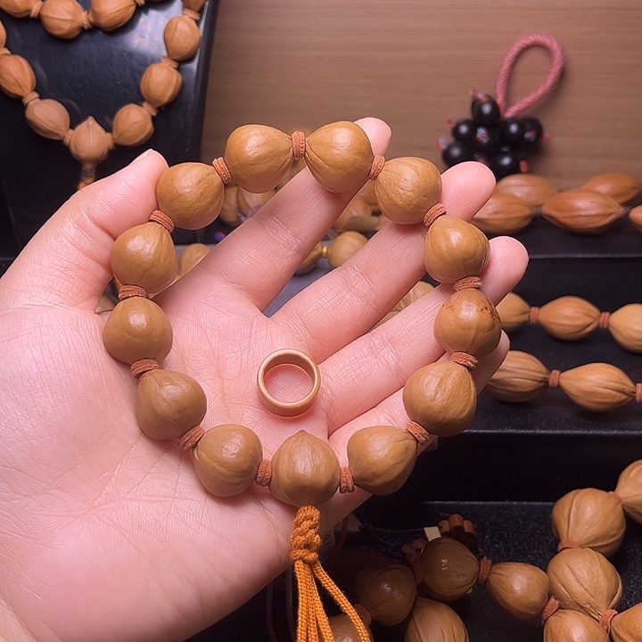 繸***訫吊坠橄榄核蒜头福利