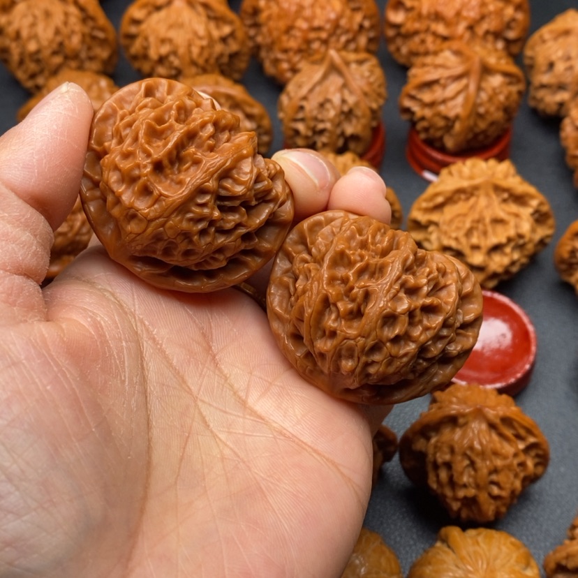 【闪购商品】文玩核桃把件43宫灯