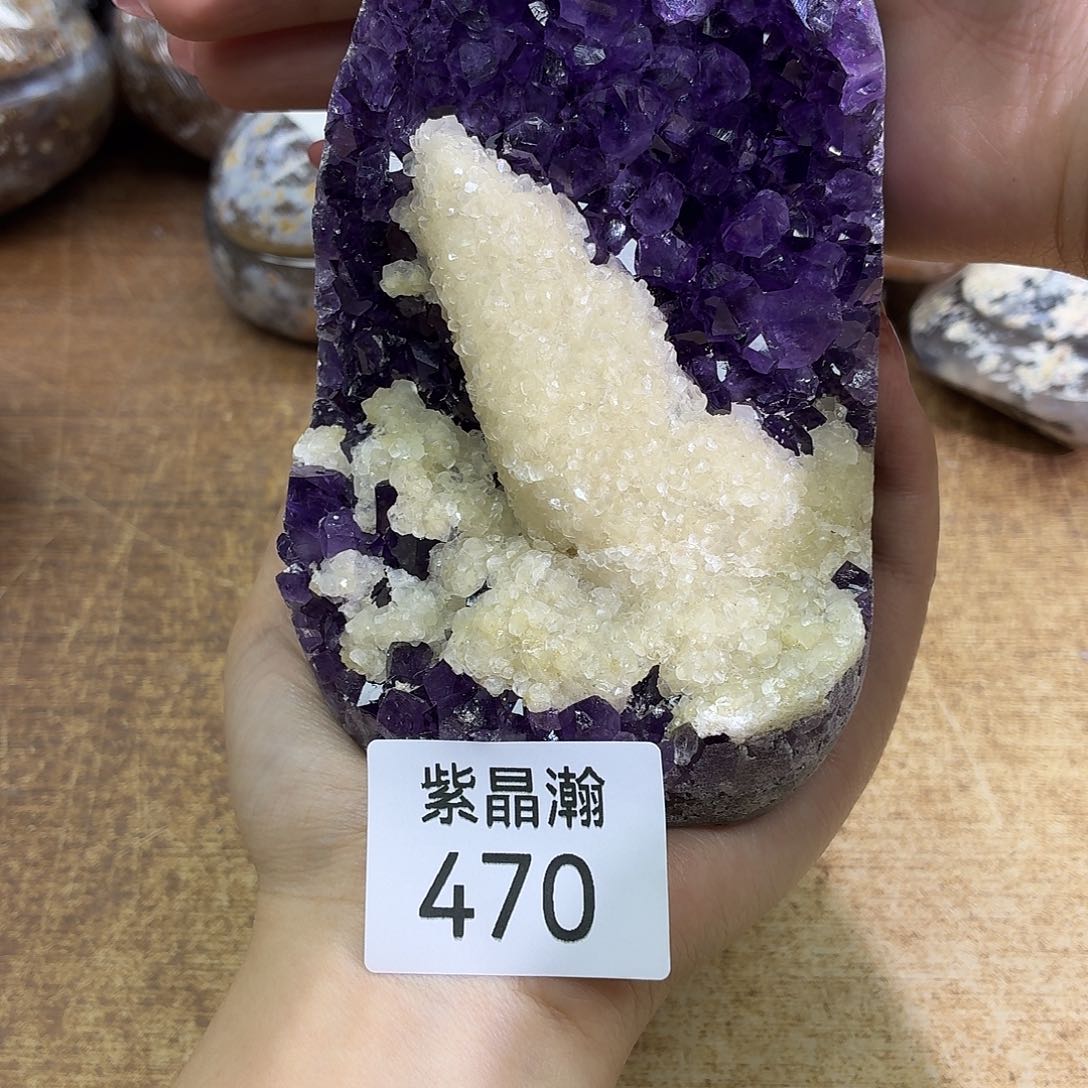 未镶嵌水晶大型摆件（非配饰）犇****鑫