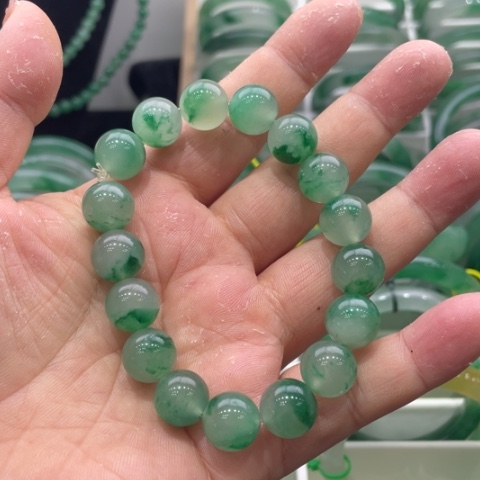 石英质玉手串未镶嵌