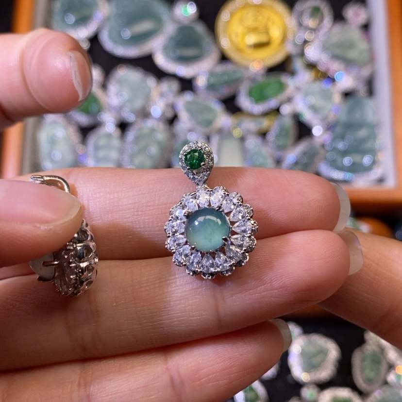 【闪购商品】翡翠项链未镶嵌天然