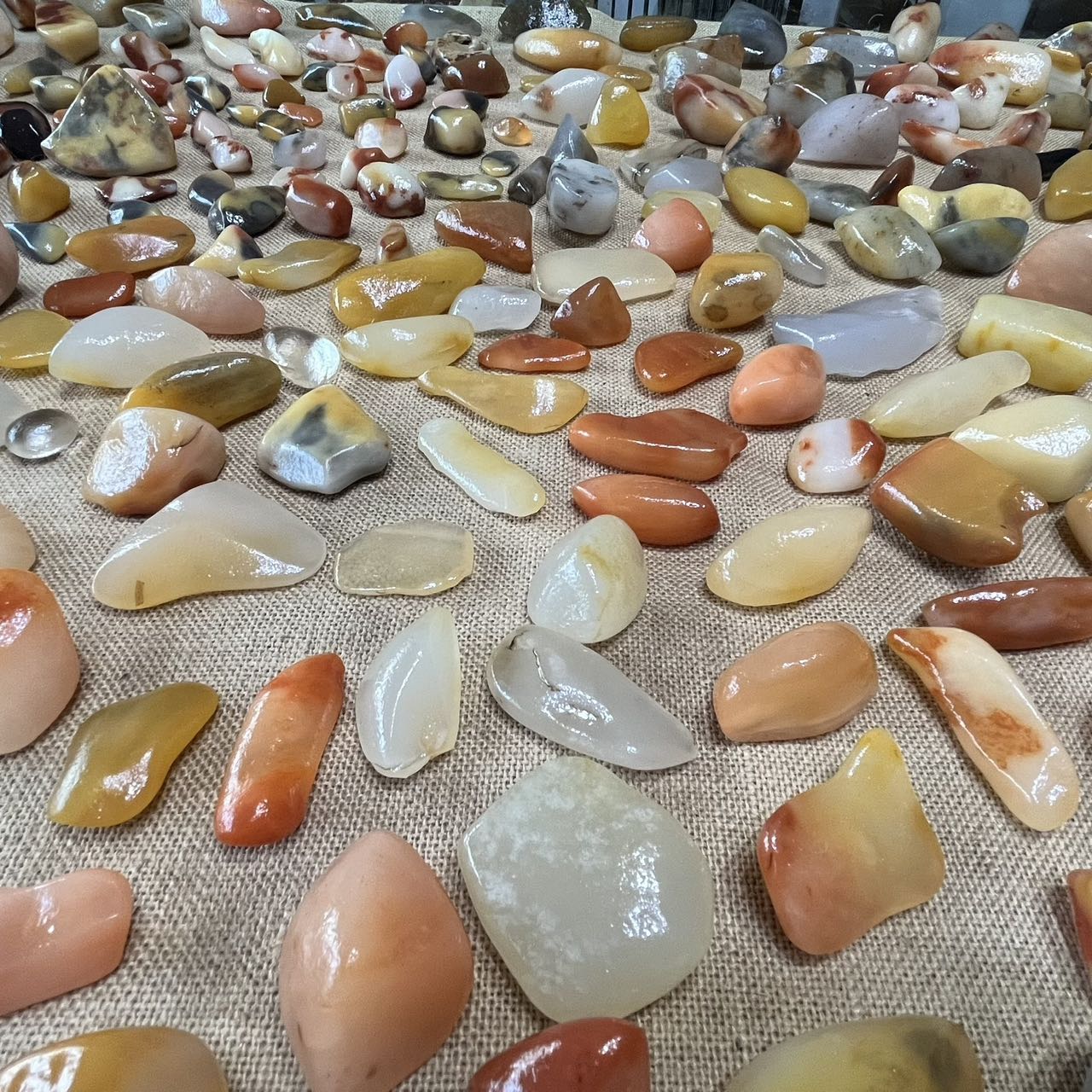新疆金丝玉摆件手把盆景石