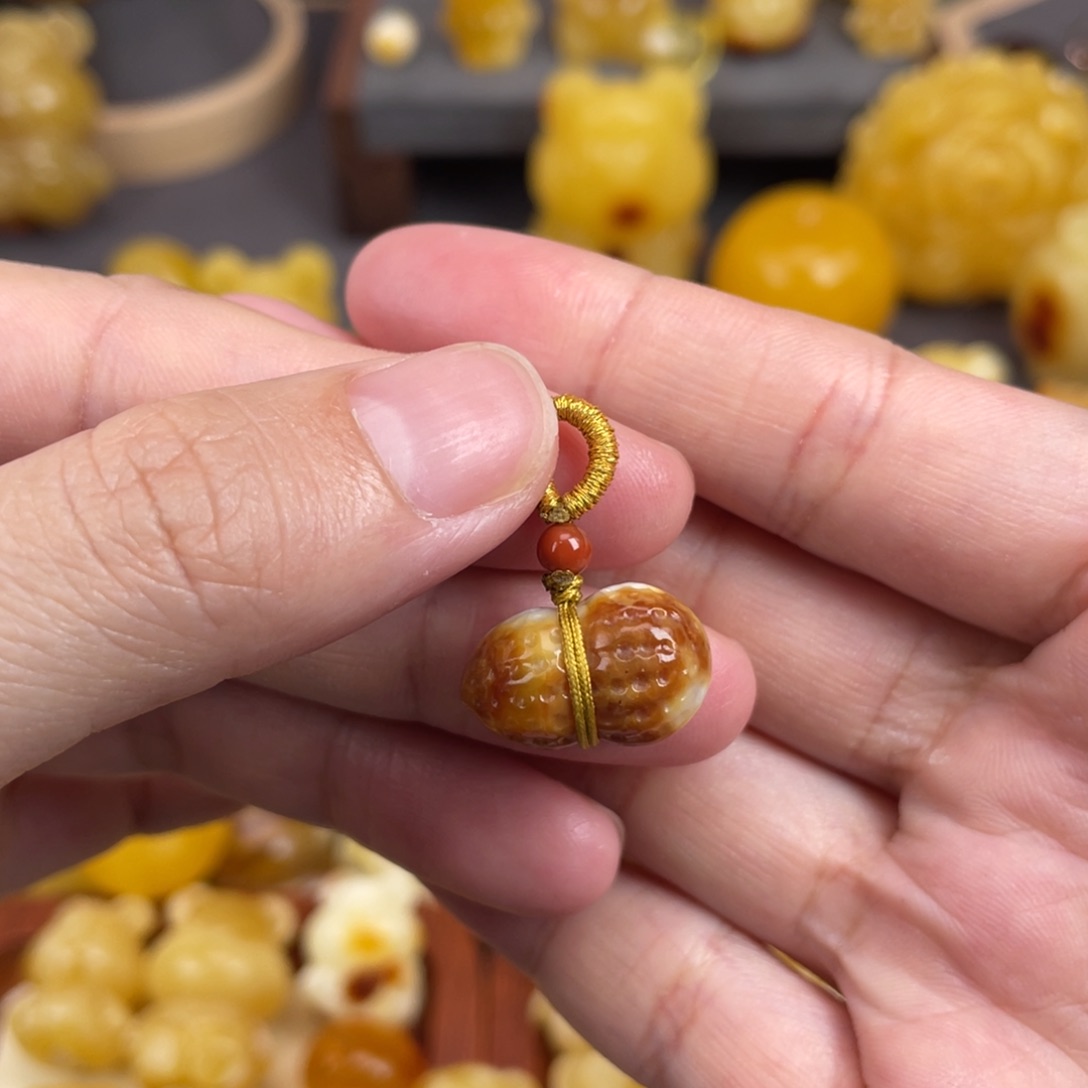 未镶嵌琥珀裸石蜜蜡