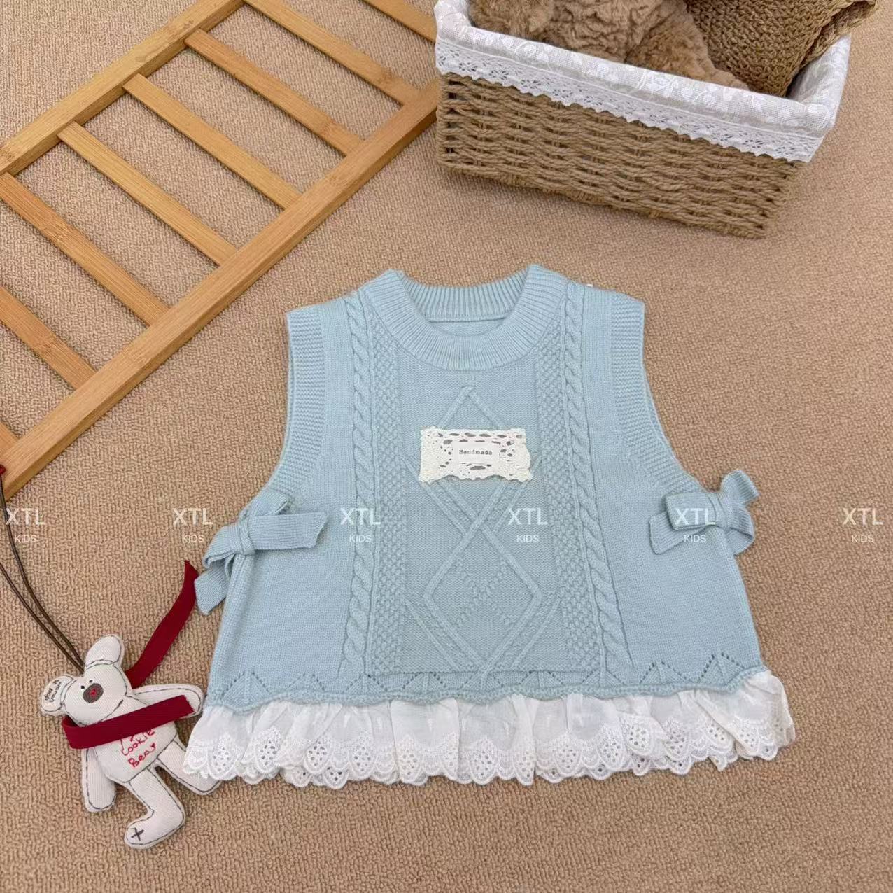 【XTL】2025新秋浅蓝色蕾丝贴布刺绣蝴蝶结马甲25062