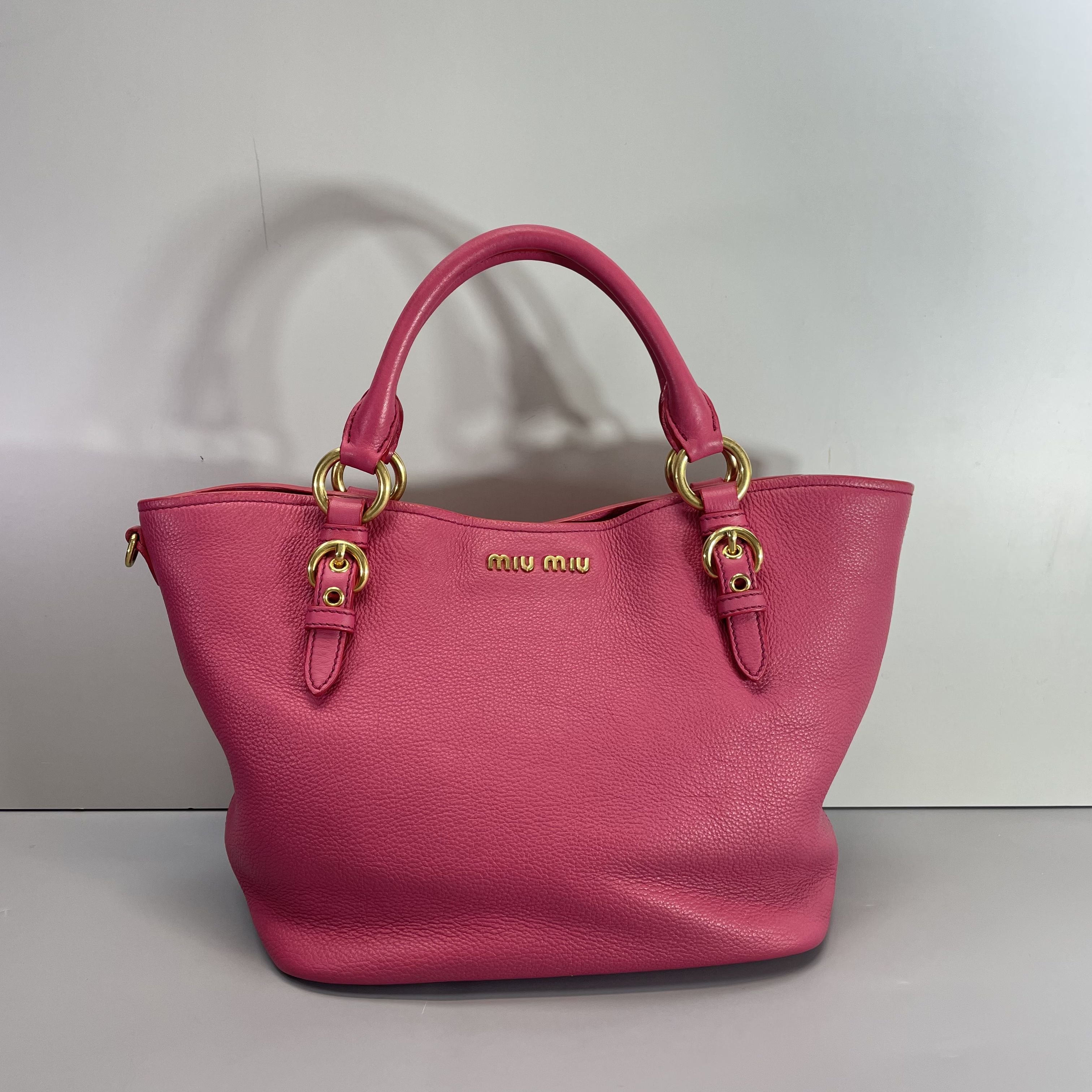 95新 MIU MIU/缪缪 媚姐/玫粉色手提斜挎包24x20x14cmG032705