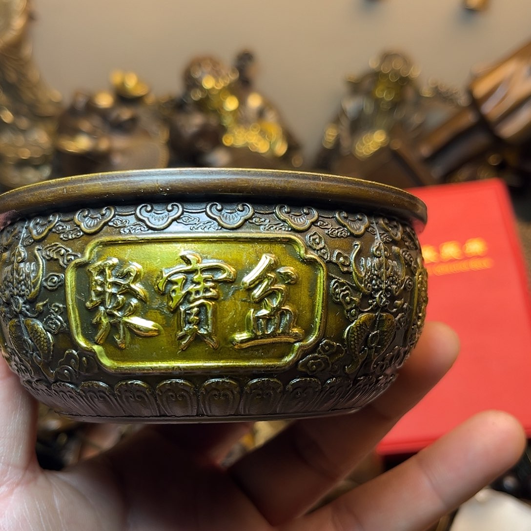 精美铜器工艺品等