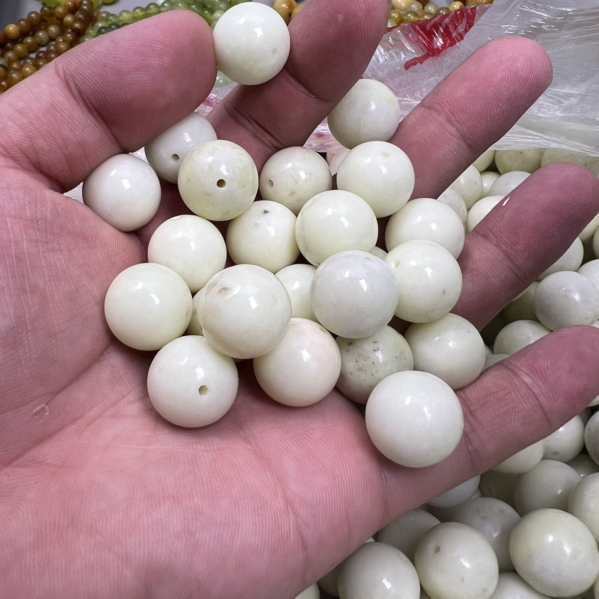 天然岫玉 奶油黄 草花 圆珠 卡16 DIY手工散珠