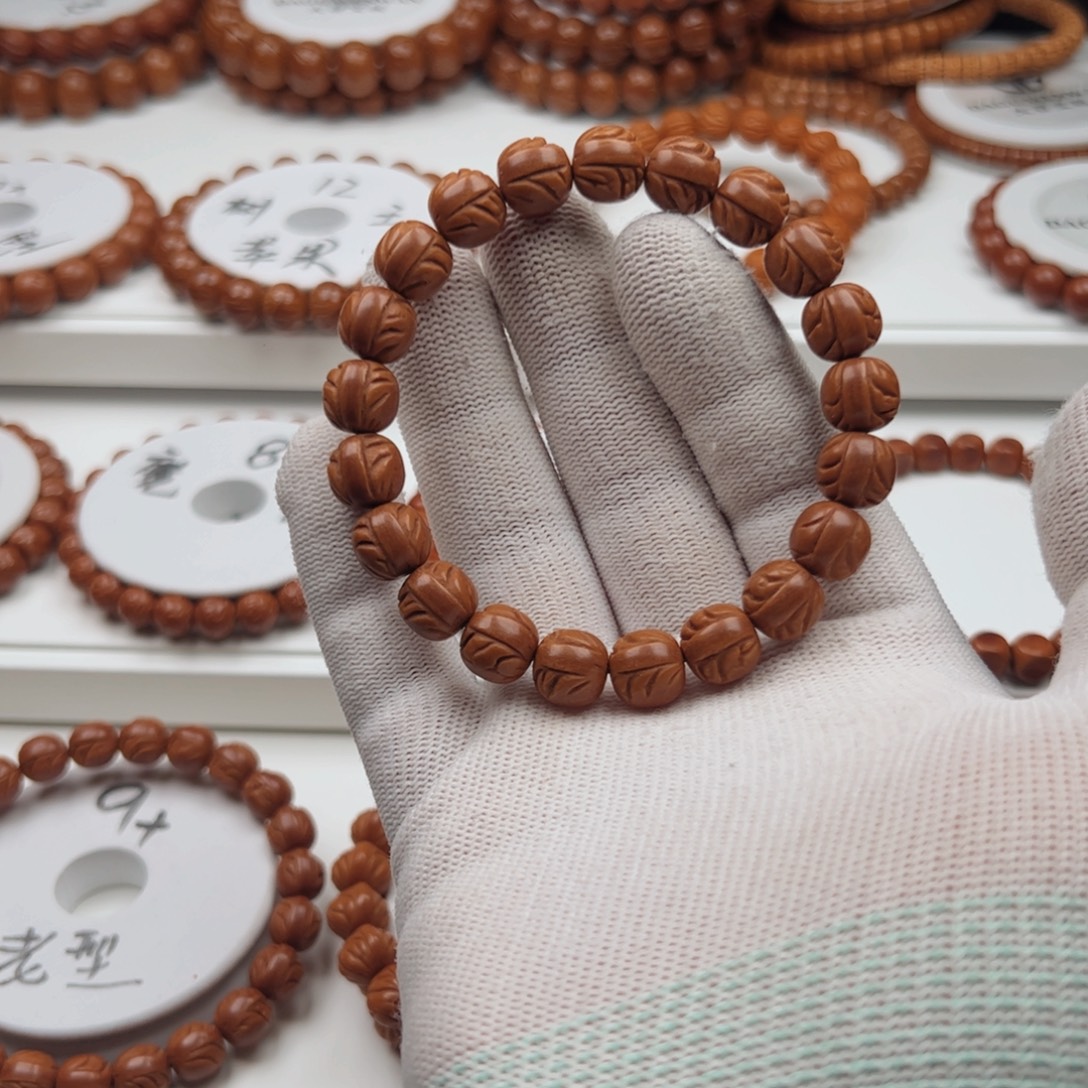 心***王吊坠桃核桃核手串