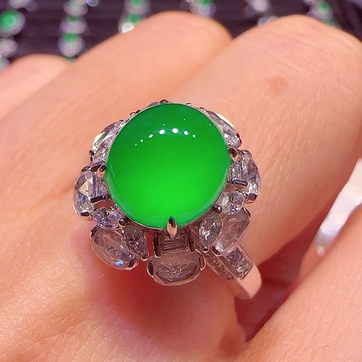 翡翠戒指18K金镶嵌戒指