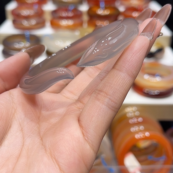 玛瑙/玉髓手镯未镶嵌