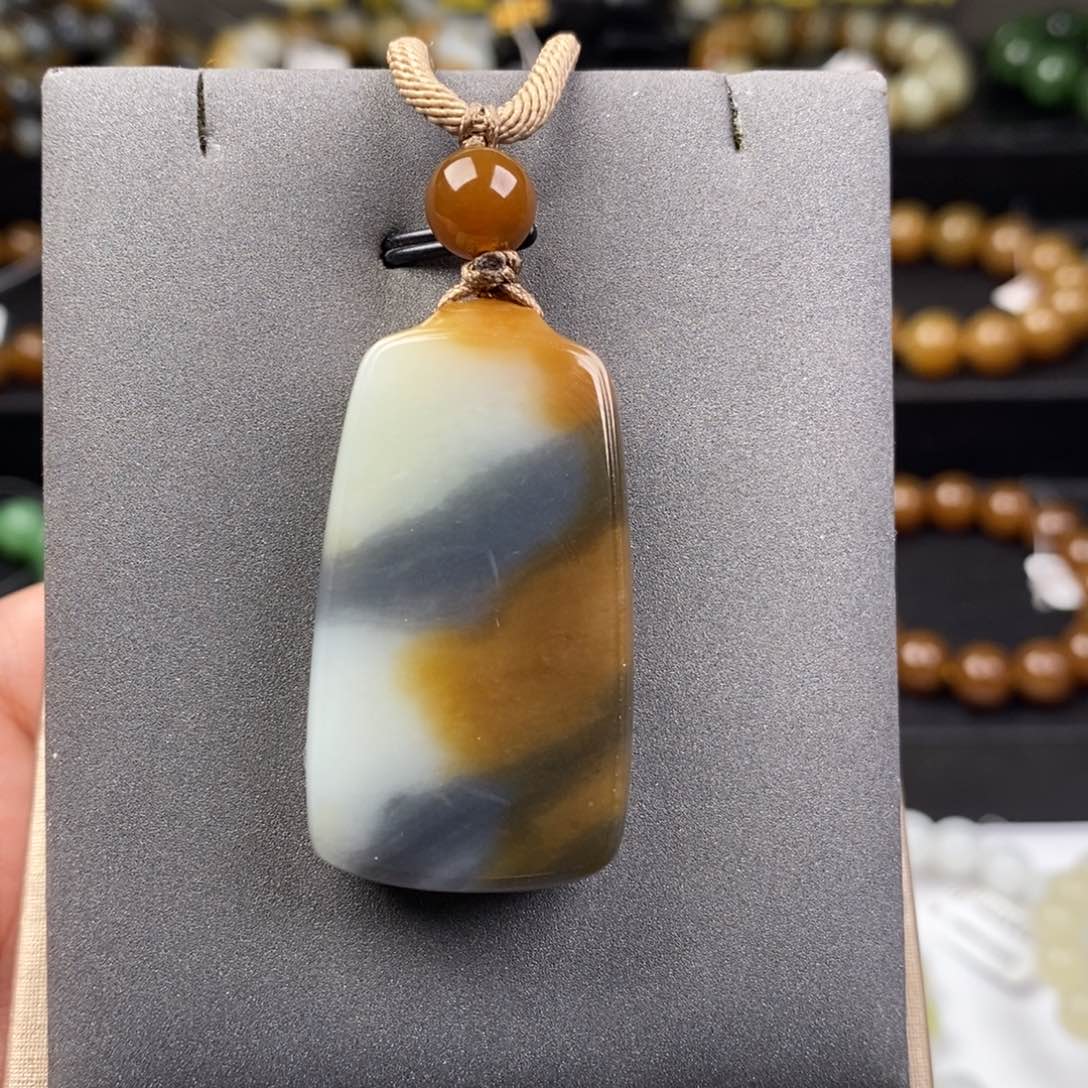 和田玉吊坠未镶嵌