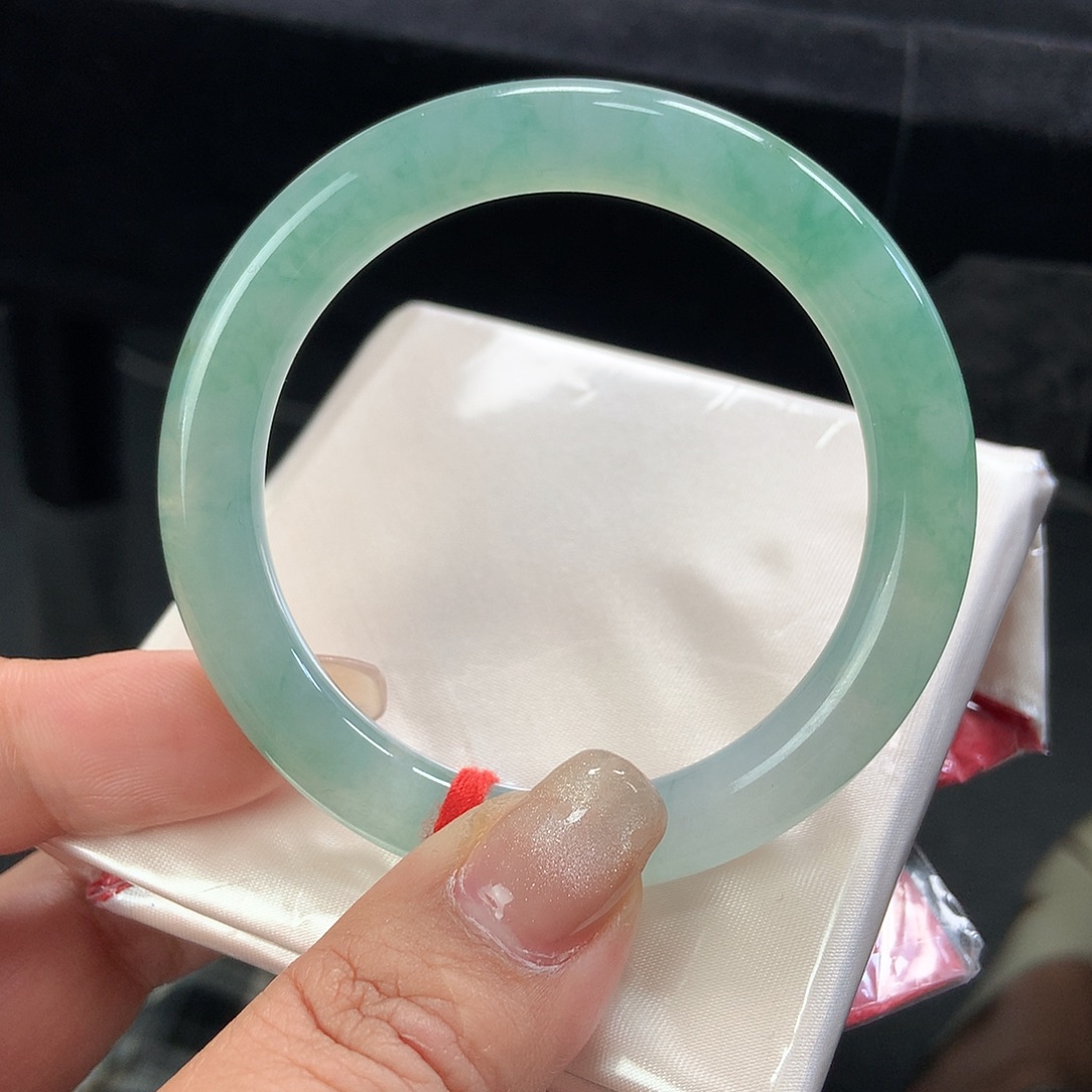 翡翠手镯未镶嵌9号