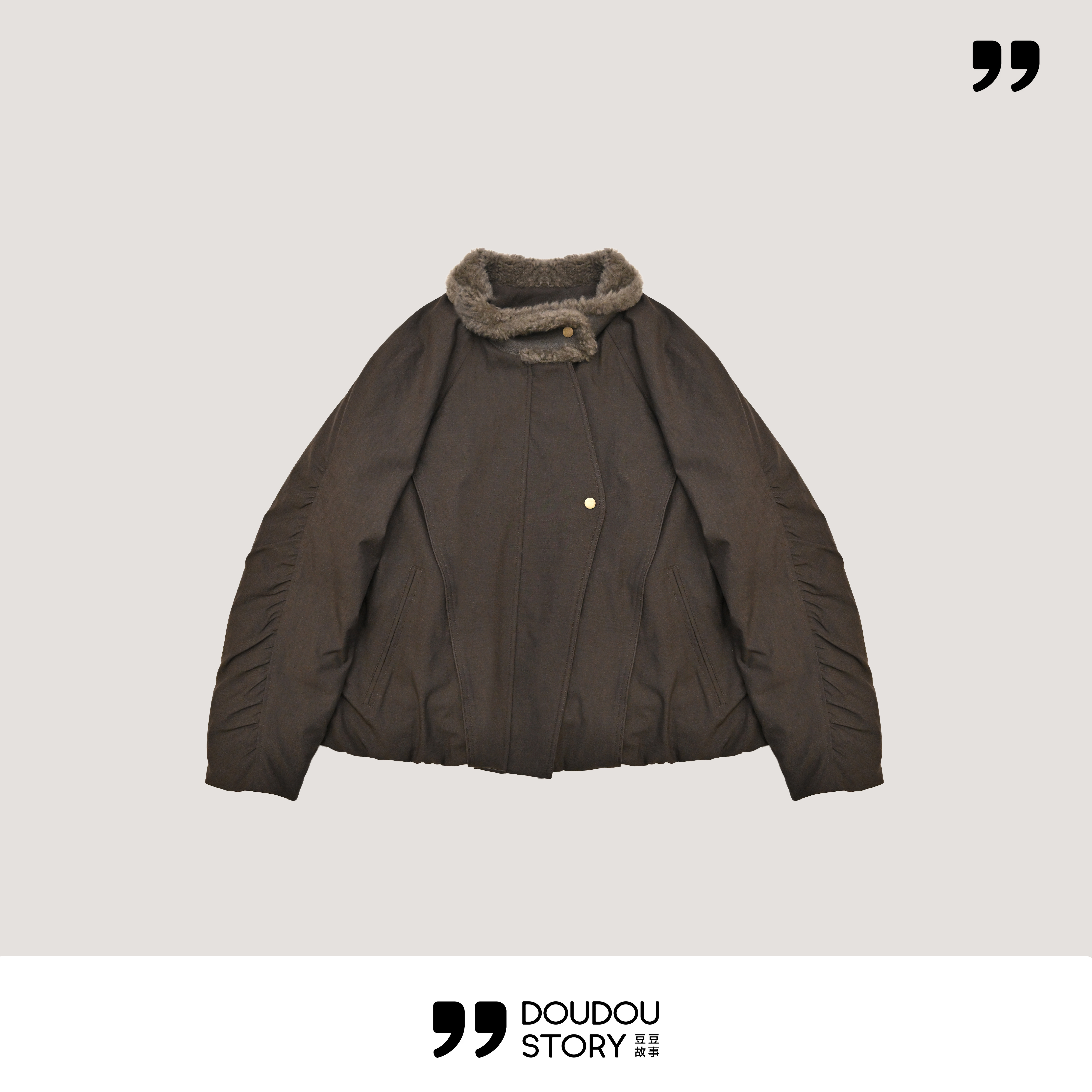 HALUNGLE/海伦格丽    89352  冬季中空纱皮毛领鹅绒服外套