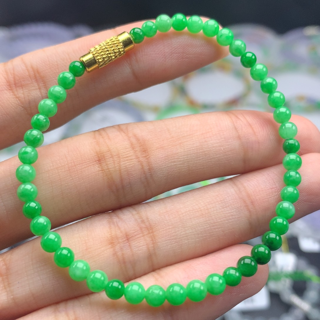 未镶嵌翡翠手链卡