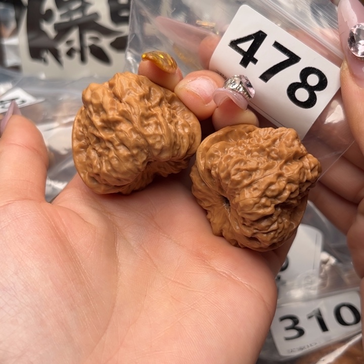 文玩核桃把件流**皓蛤蟆