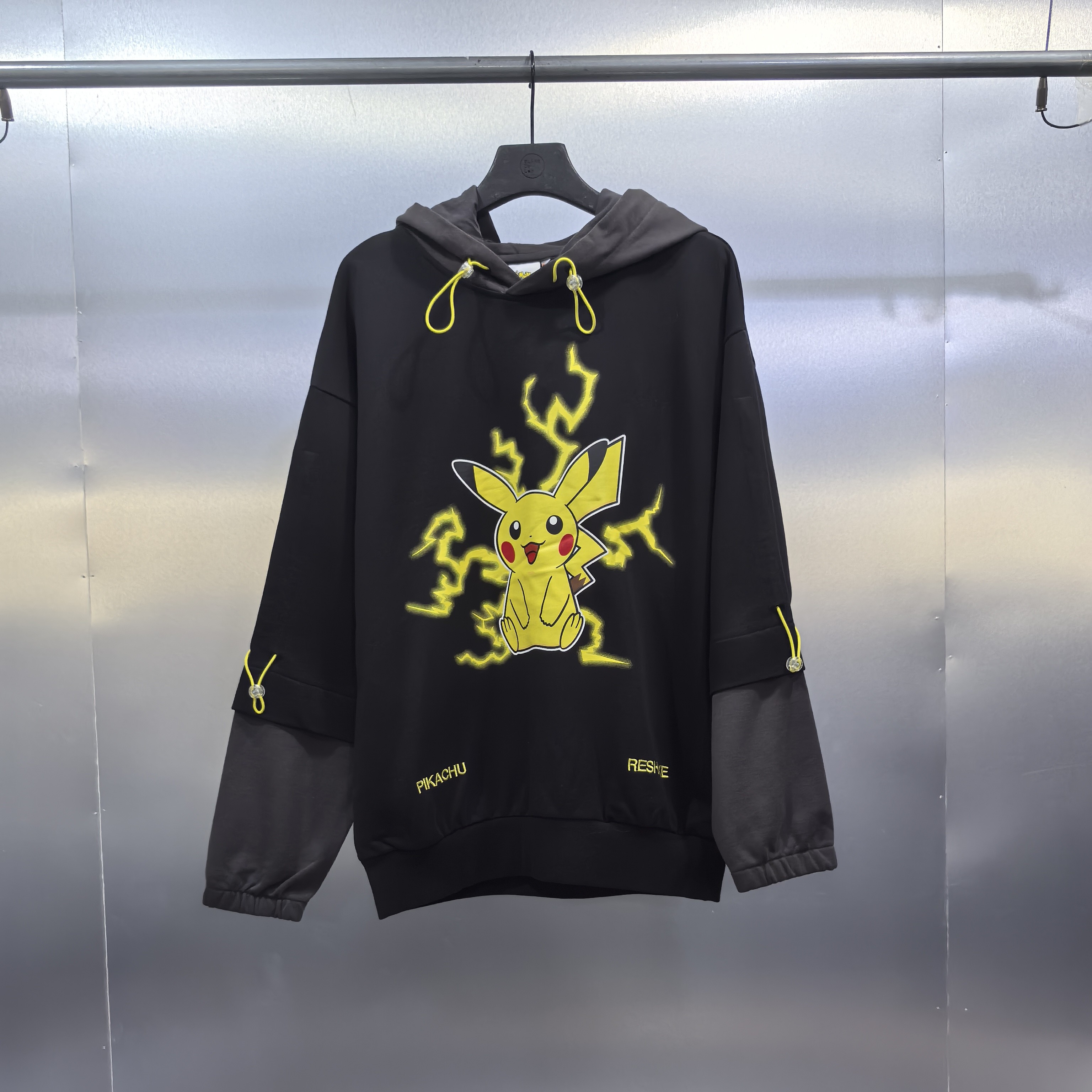 H06-120304-RES春秋款正面皮卡丘印花宽松百搭连帽卫衣