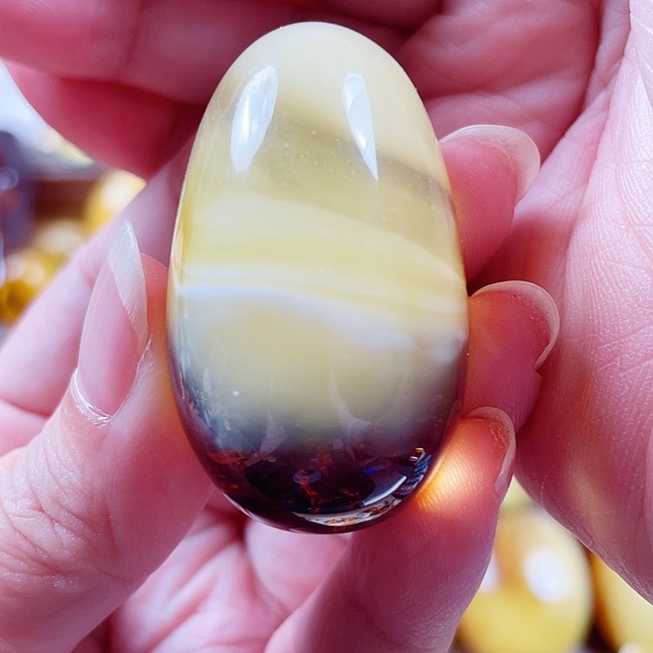 琥珀未镶嵌裸石吊坠